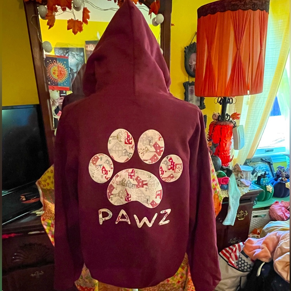 Pawz snowy rooftops hoodie